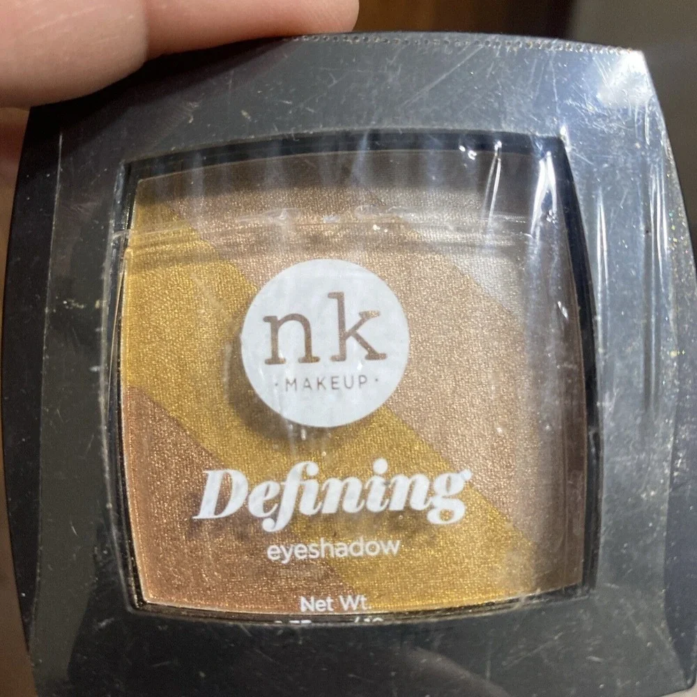 NK Makeup Defining Eyeshadow Gilded NKD06 (READ) New Eye Shadow